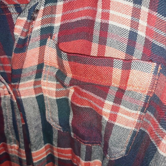 Urban Outfitters Cold Shoulder Top - Picture 2 of 5